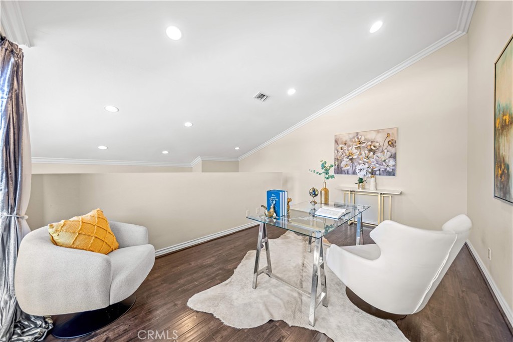 4211 Arch 203