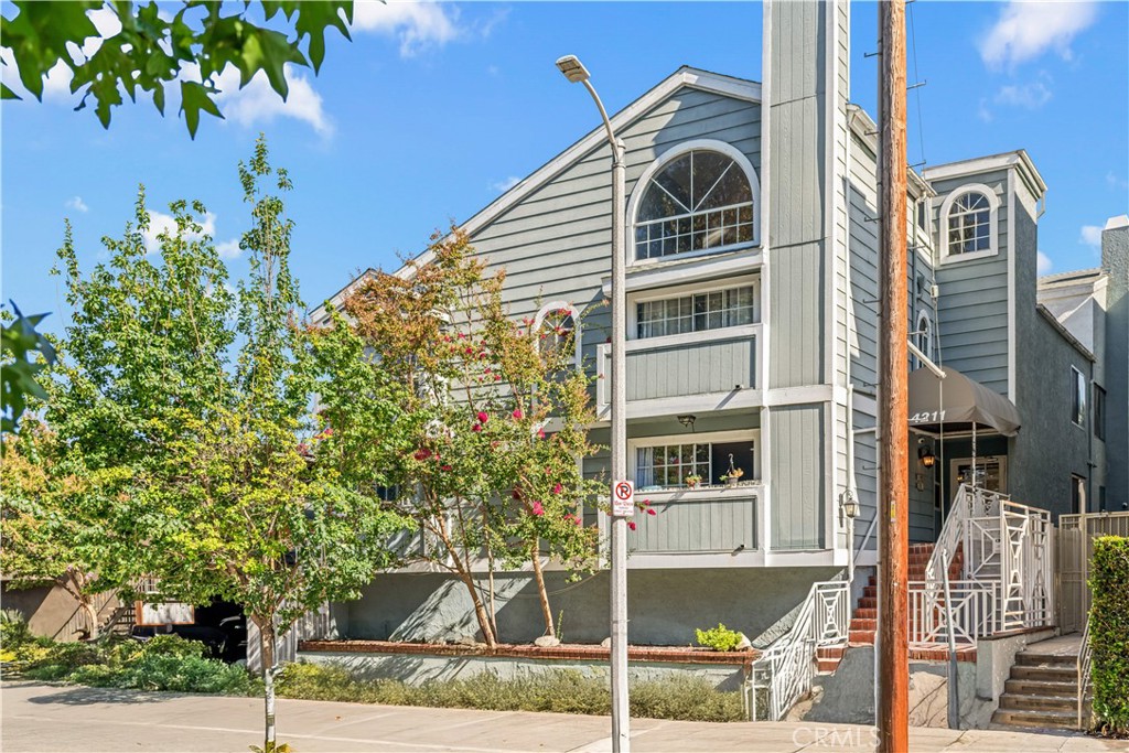 4211 Arch 203