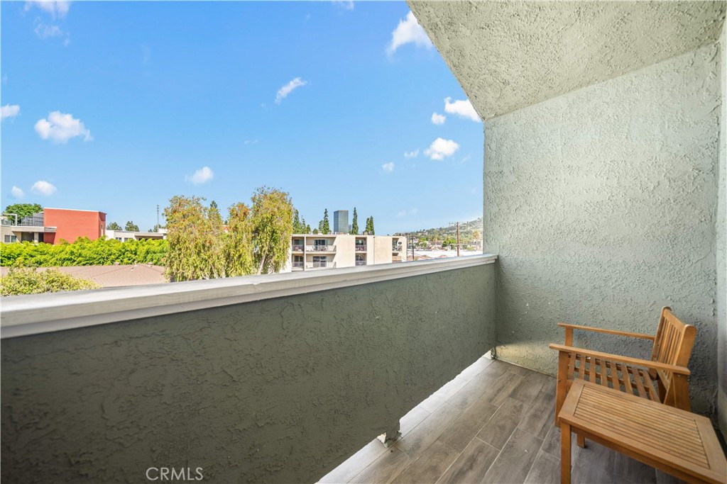 4211 Arch 203