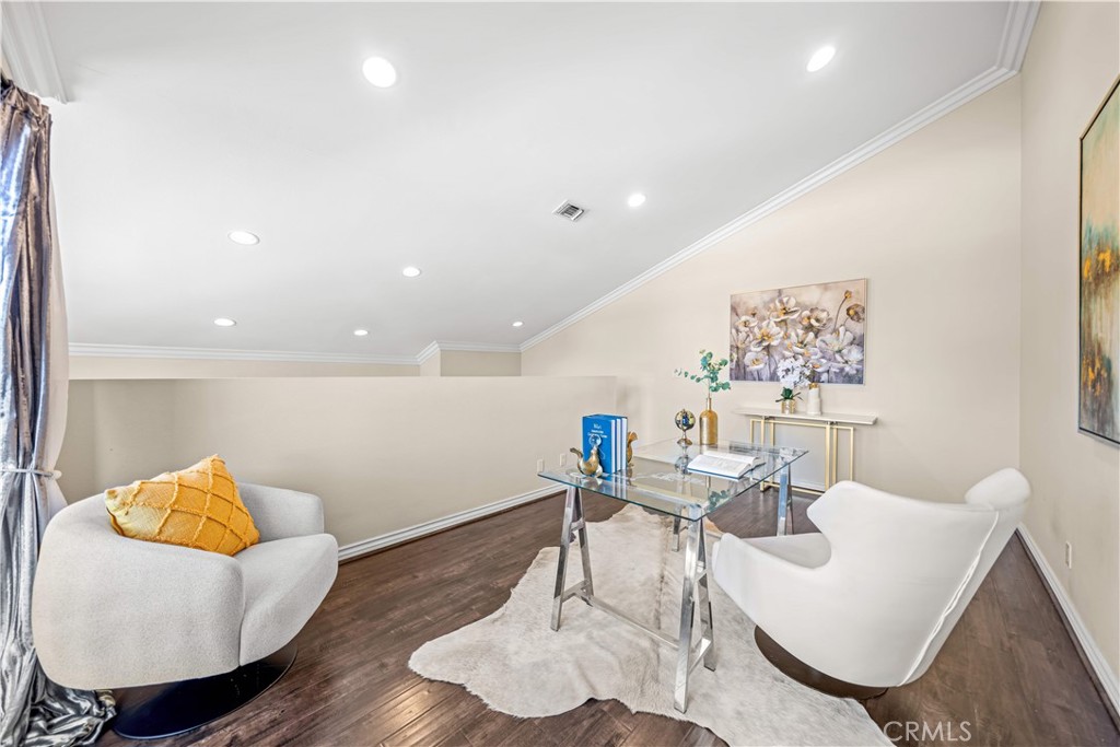 4211 Arch 203