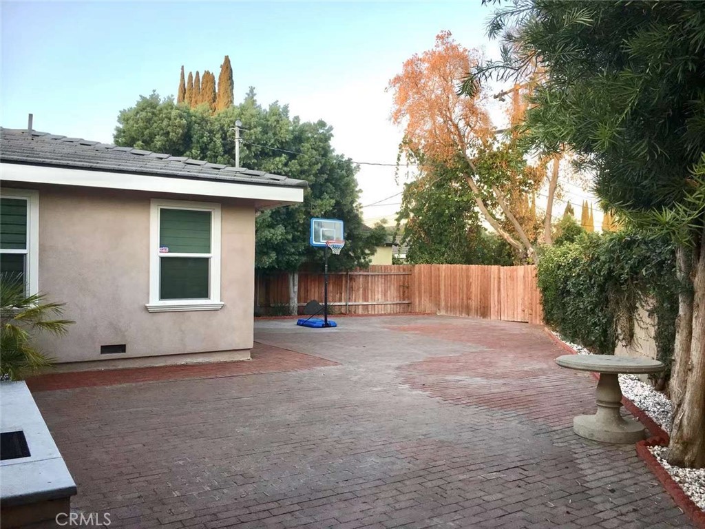 412 Magellan Road