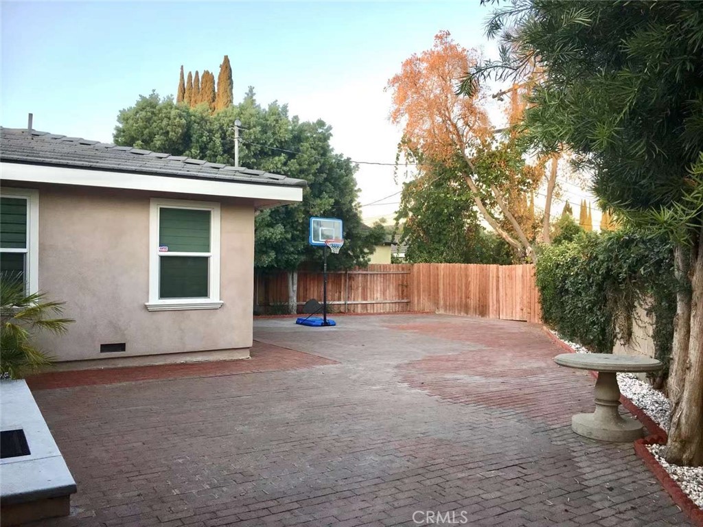 412 Magellan Road