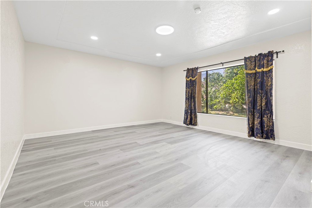 10123 finch ave