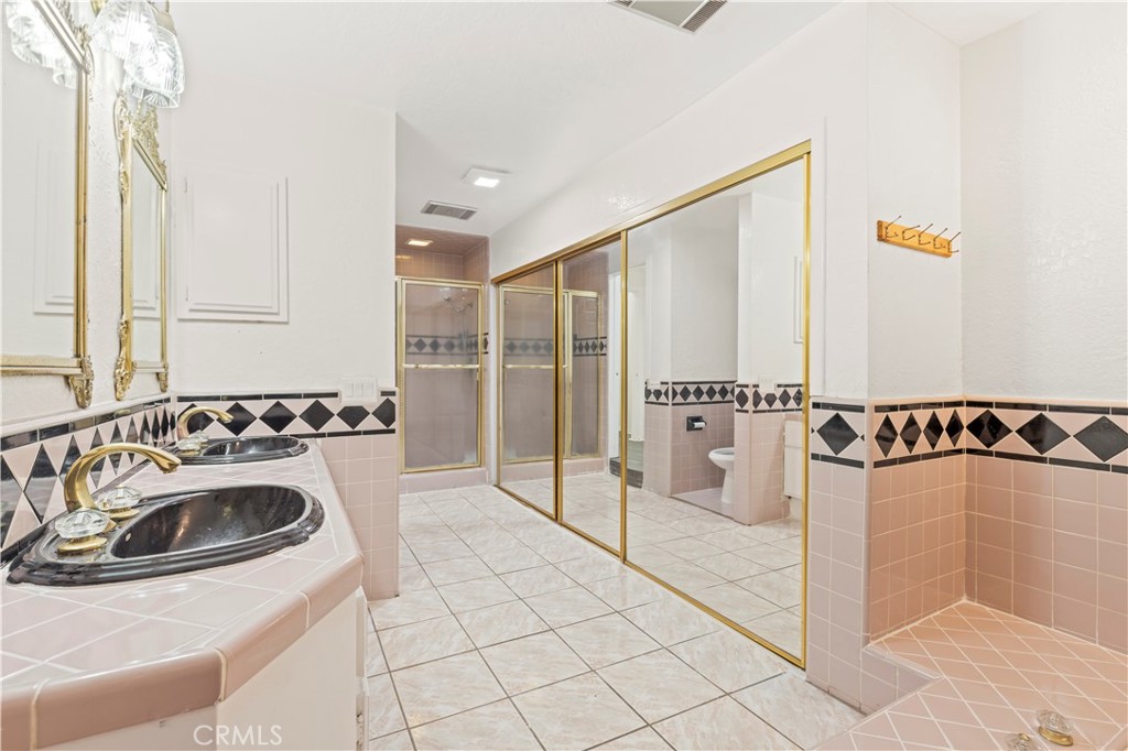 10123 finch ave