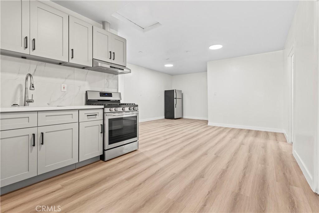 10123 finch ave
