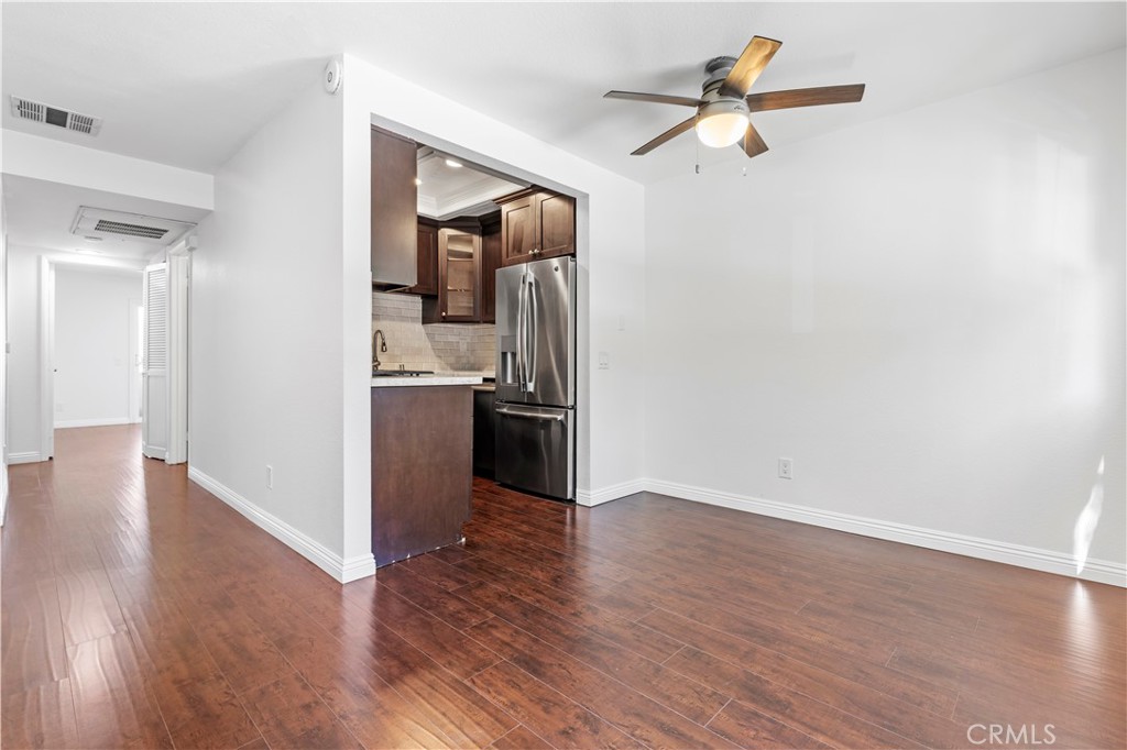 800 Grand ave A12