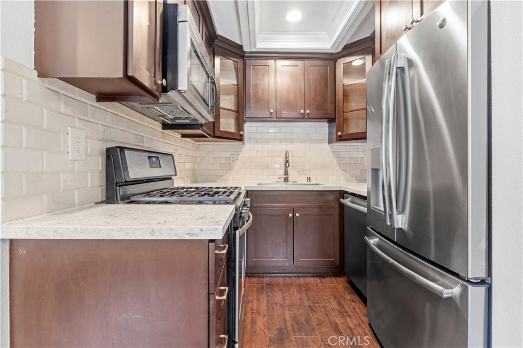 800 Grand ave A12
