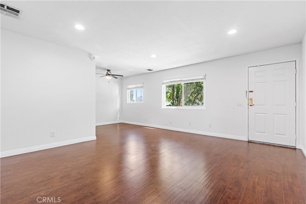 800 Grand ave A12