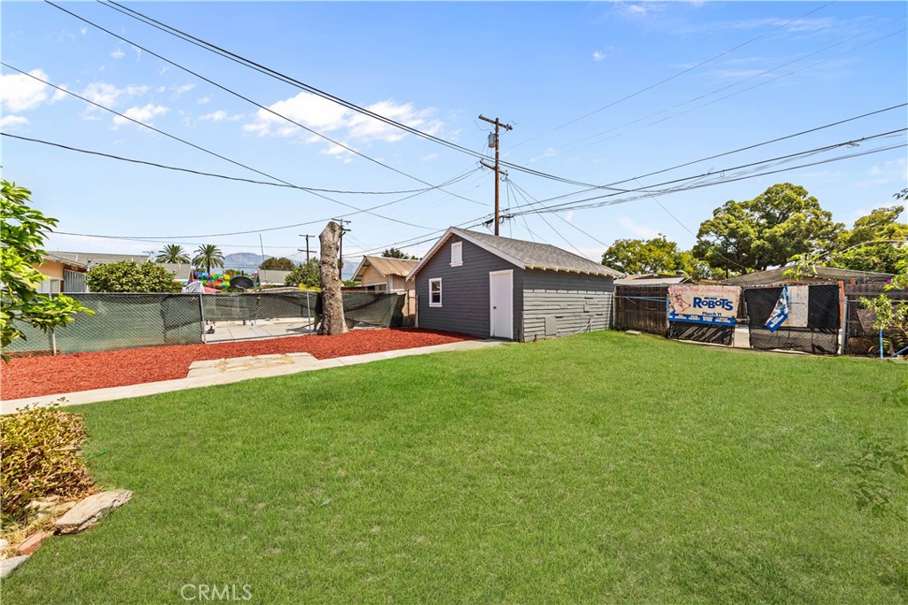 304 N MONTEREY