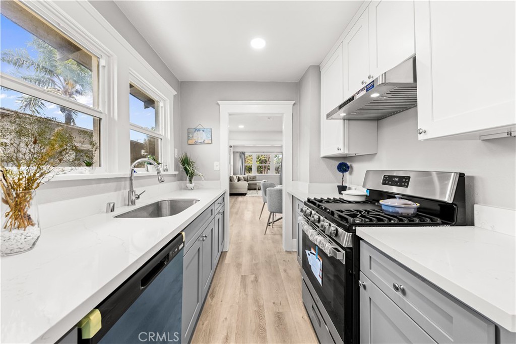 304 N MONTEREY
