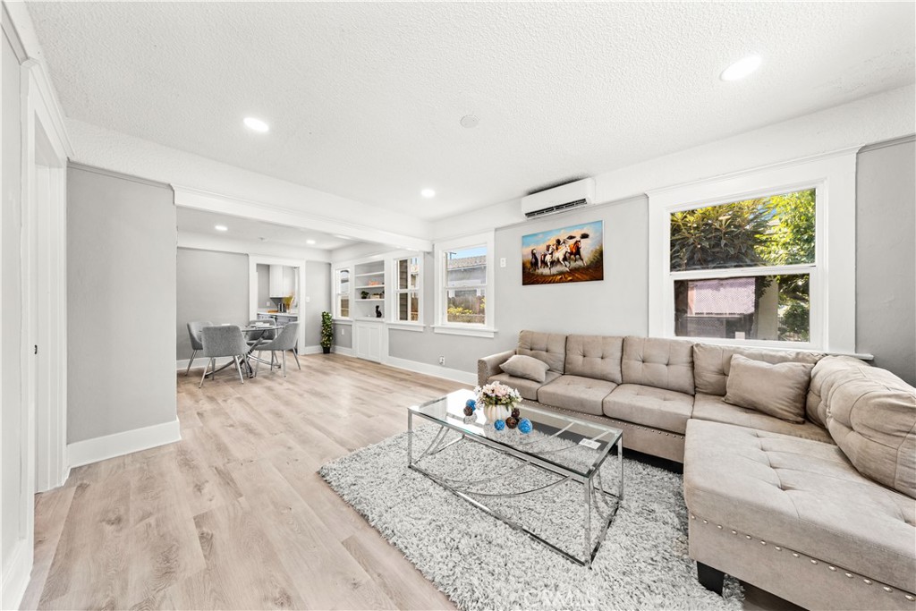 304 N MONTEREY