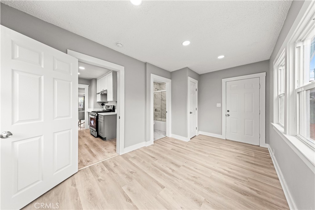 304 N MONTEREY