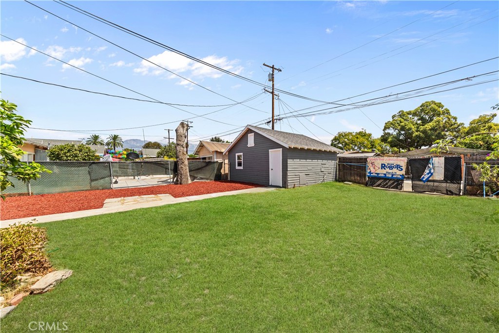 304 N MONTEREY