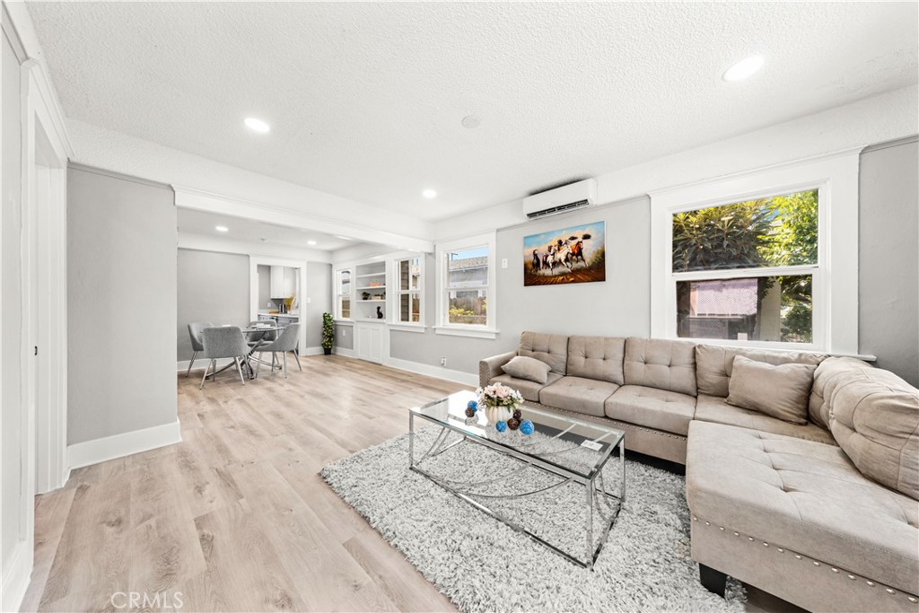 304 N MONTEREY
