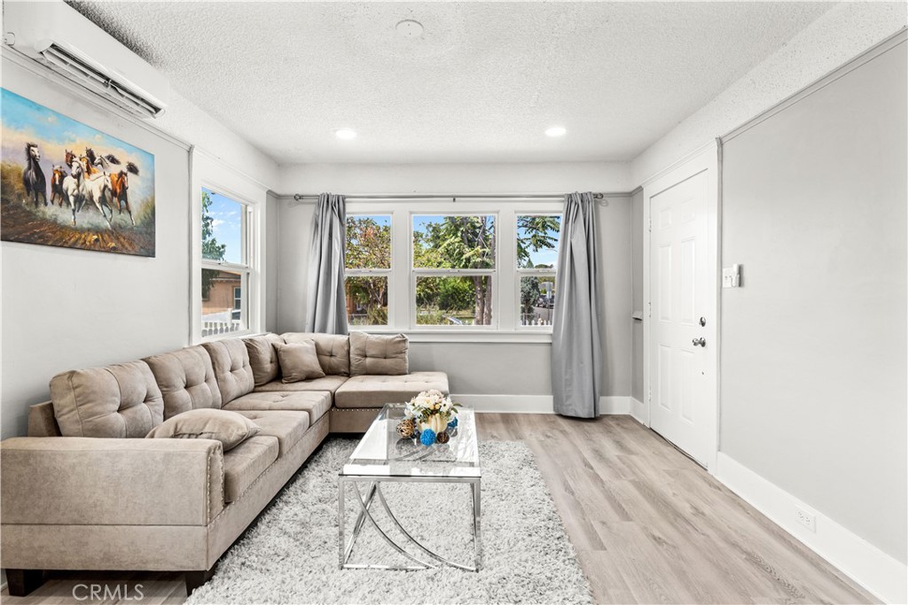 304 N MONTEREY