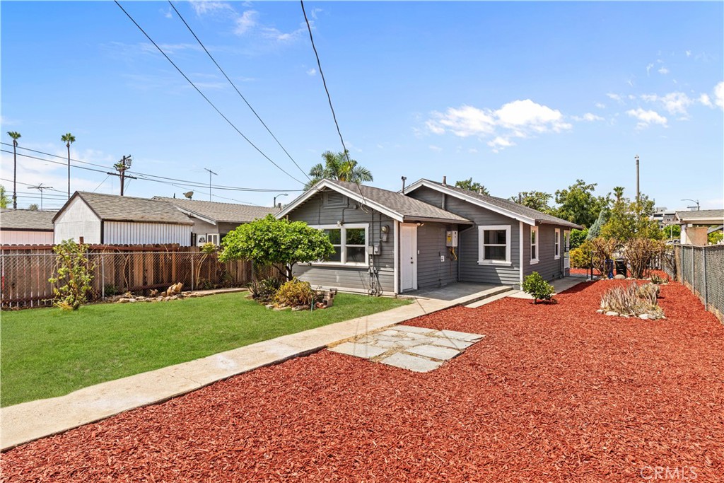 304 N MONTEREY