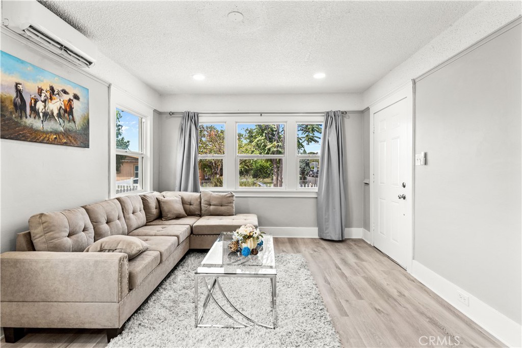 304 N MONTEREY