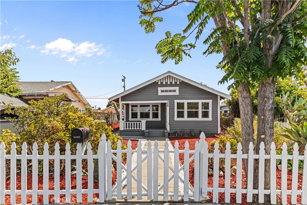 304 N MONTEREY