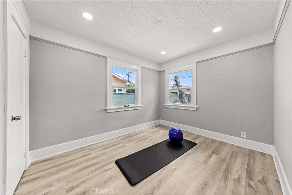 304 N MONTEREY