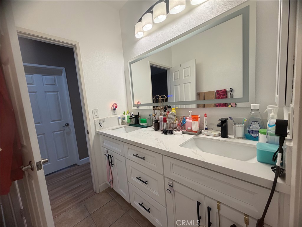 6271 Ruby Crest