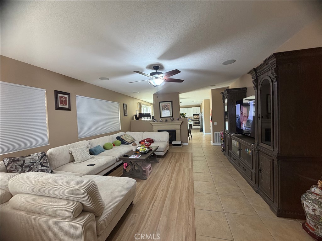 6271 Ruby Crest