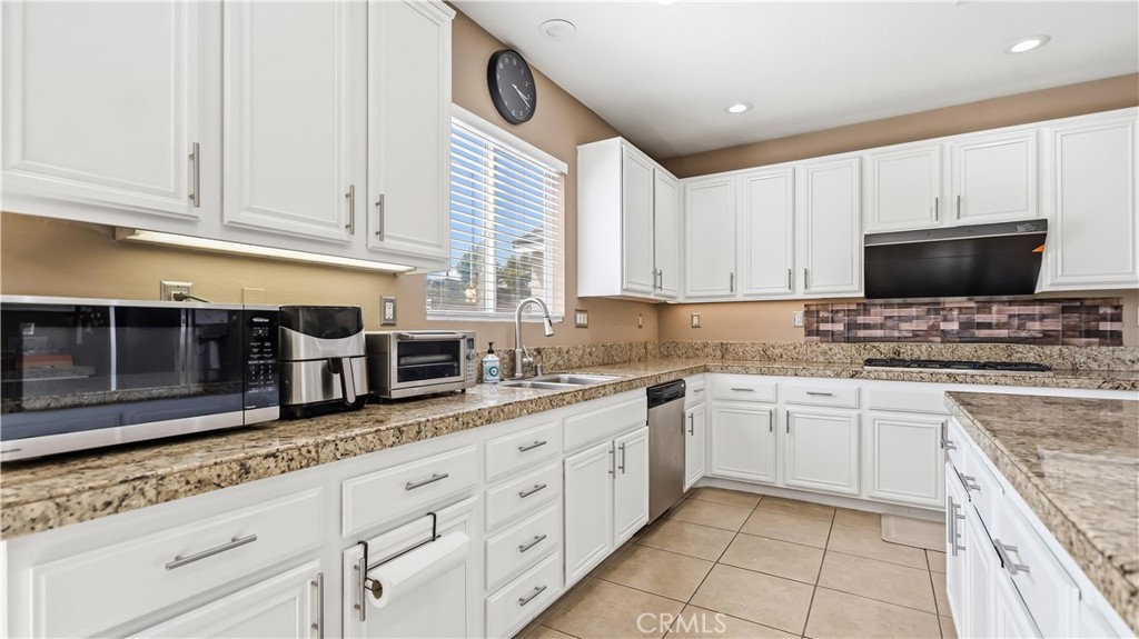 6271 Ruby Crest