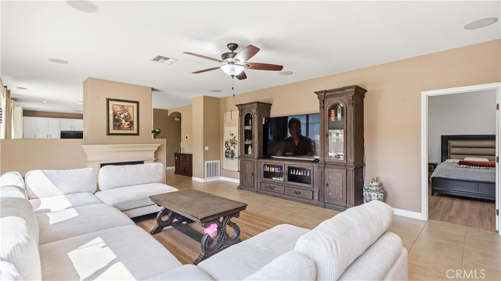 6271 Ruby Crest