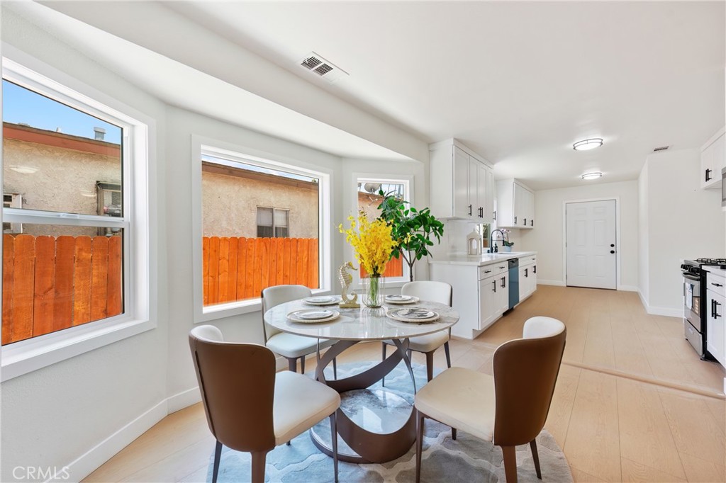 1132 W 55th Street
