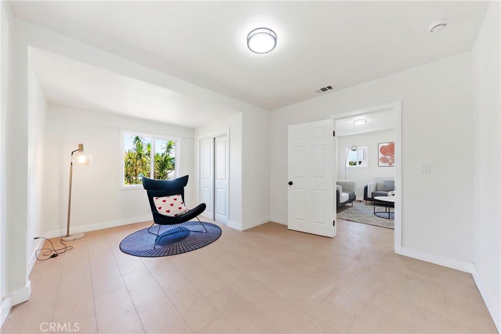 1132 W 55th Street