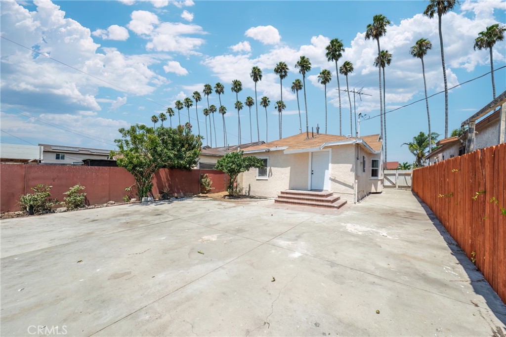1132 W 55th Street