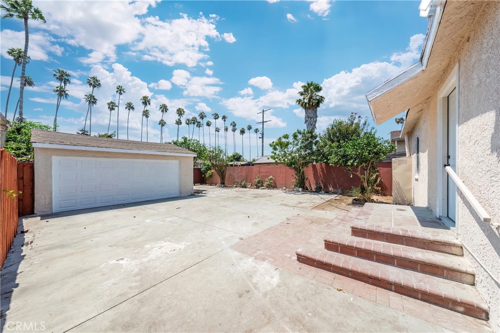 1132 W 55th Street