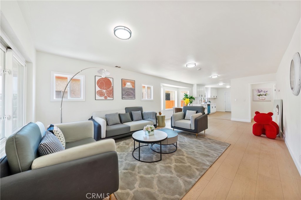 1132 W 55th Street
