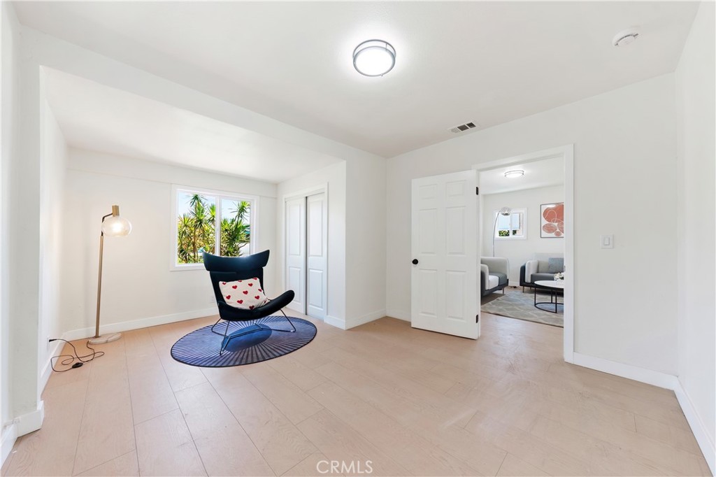 1132 W 55th Street
