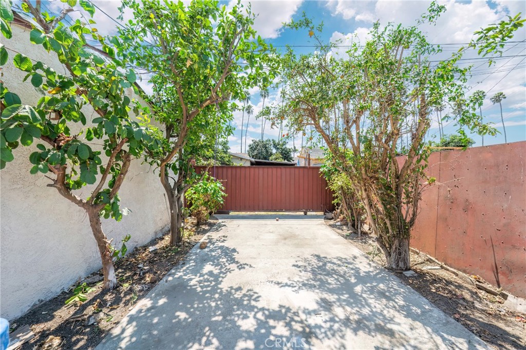 1132 W 55th Street
