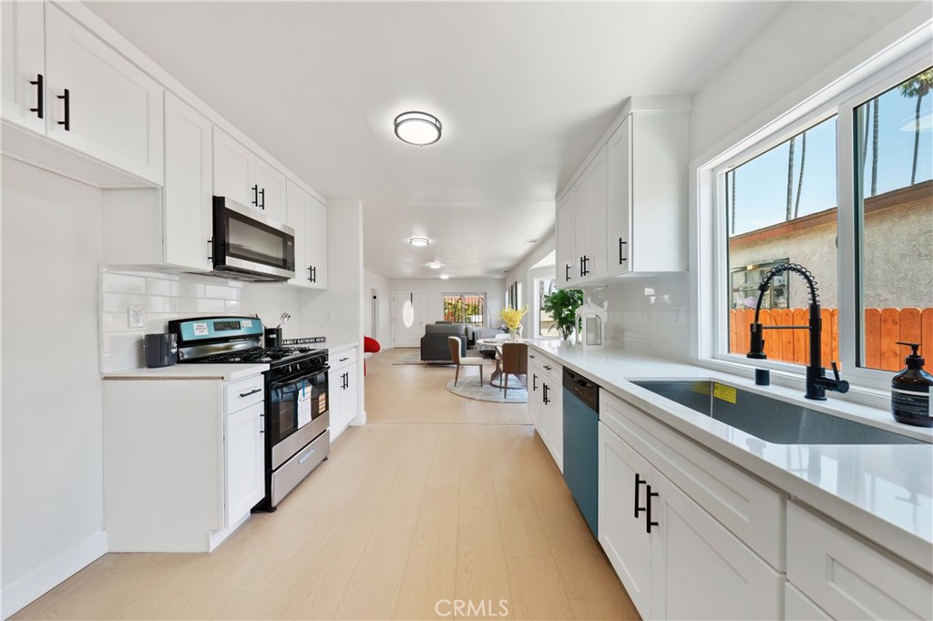 1132 W 55th Street