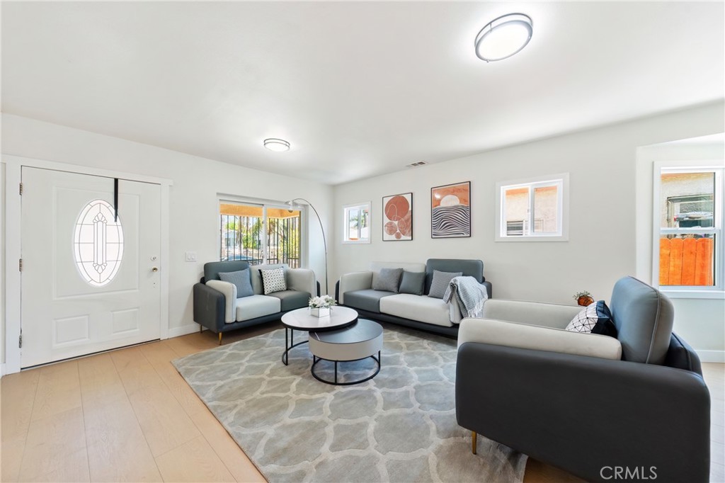 1132 W 55th Street
