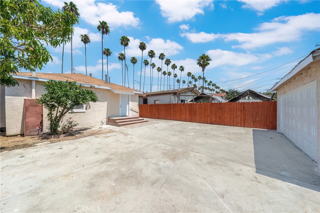 1132 W 55th Street