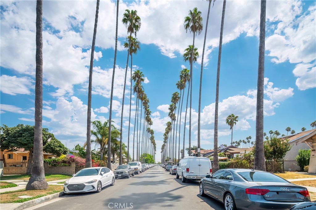 1132 W 55th Street