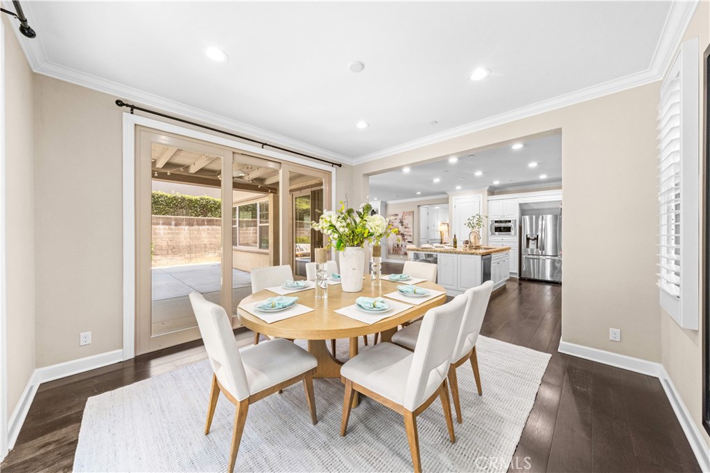 63 Rossmore