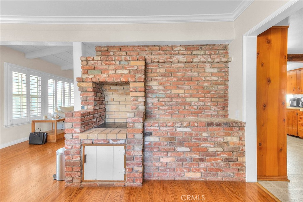 564 N Armel