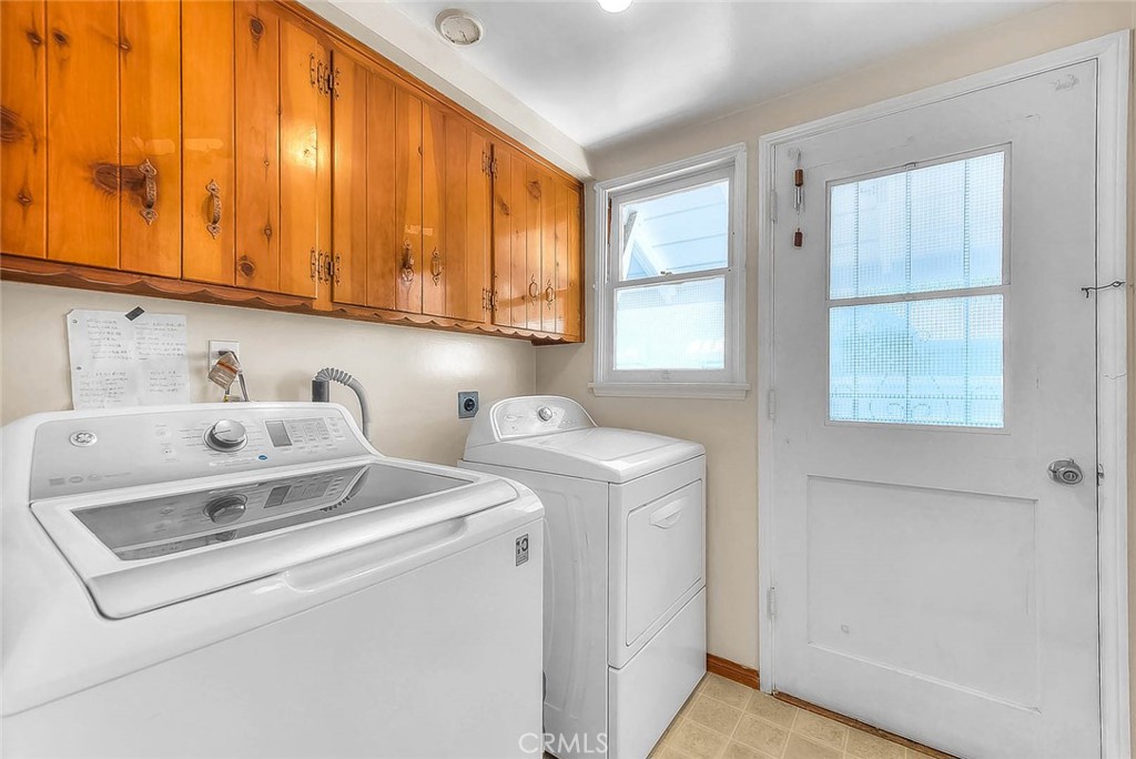564 N Armel
