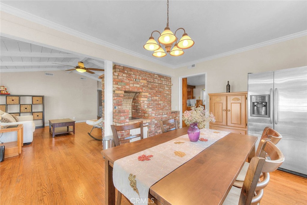 564 N Armel