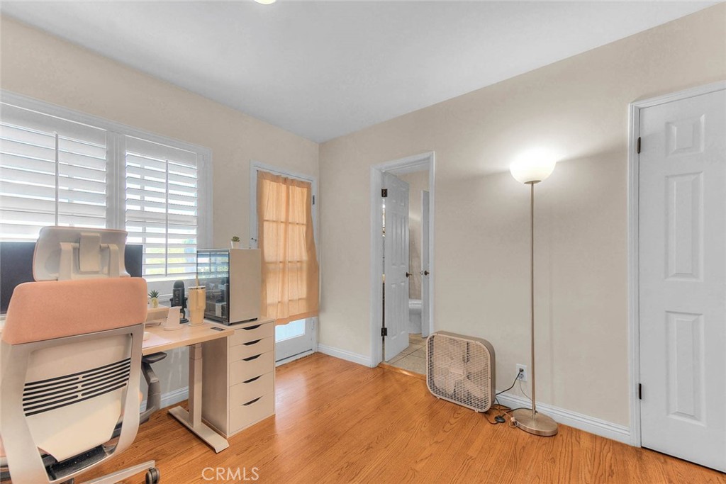 564 N Armel