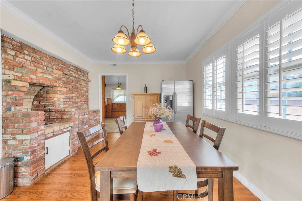 564 N Armel