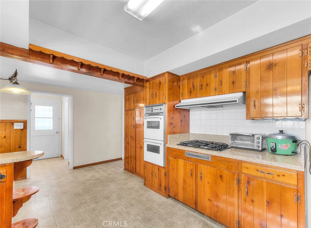564 N Armel