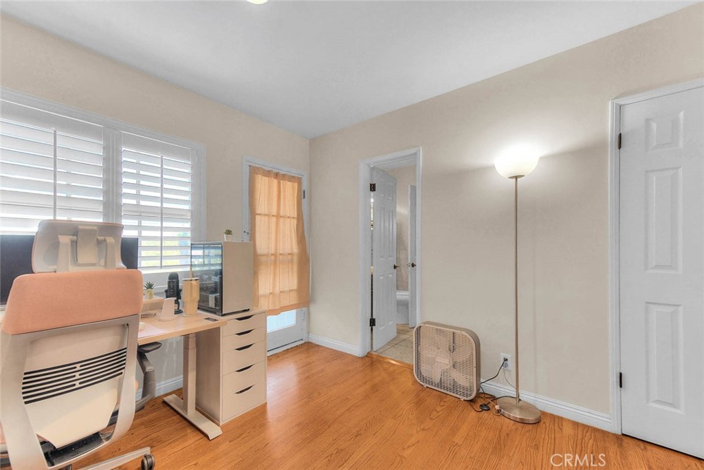 564 N Armel