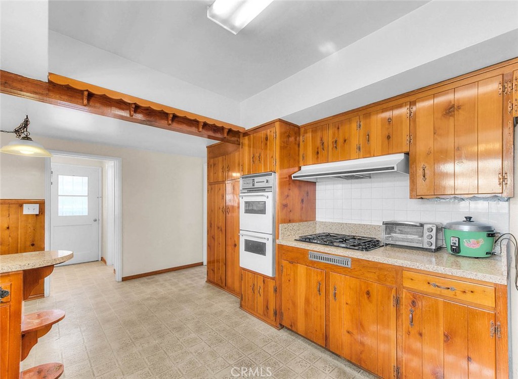 564 N Armel