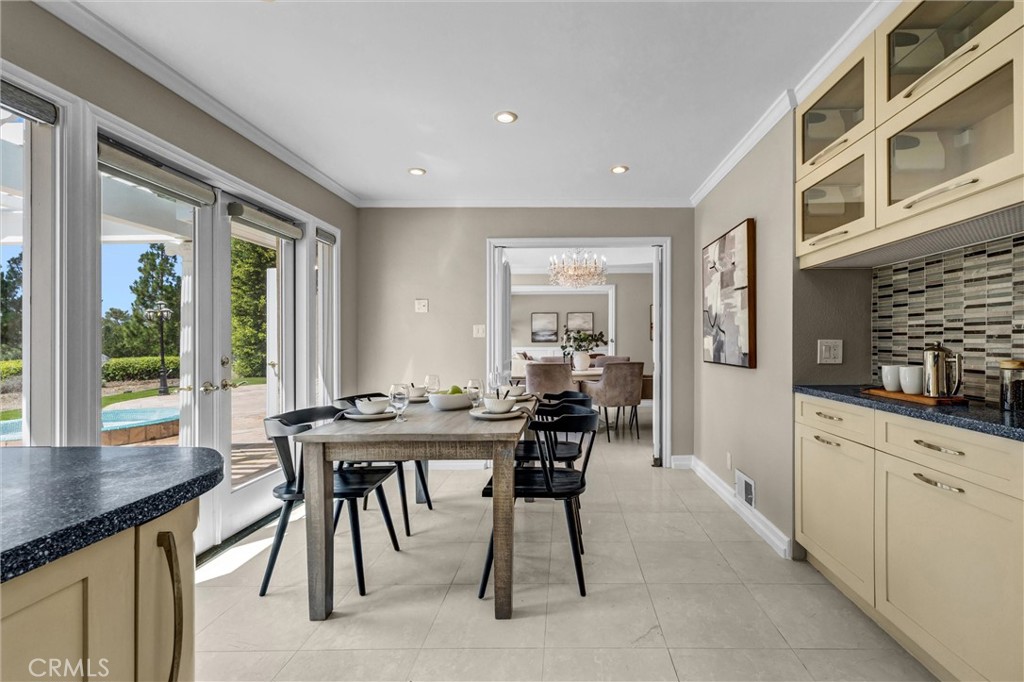 81 Royal Saint George Road