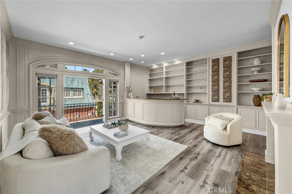 81 Royal Saint George Road