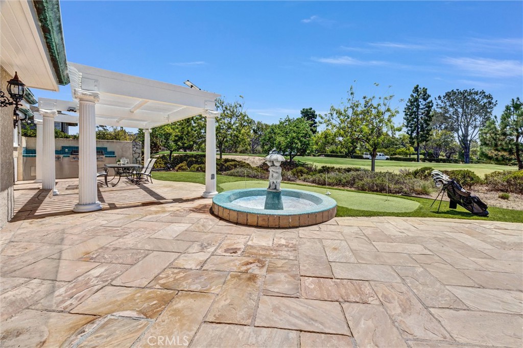 81 Royal Saint George Road